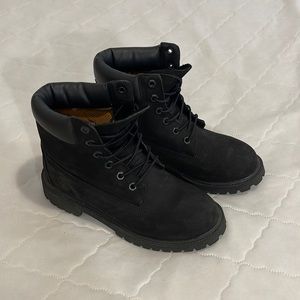 Black timberland boots